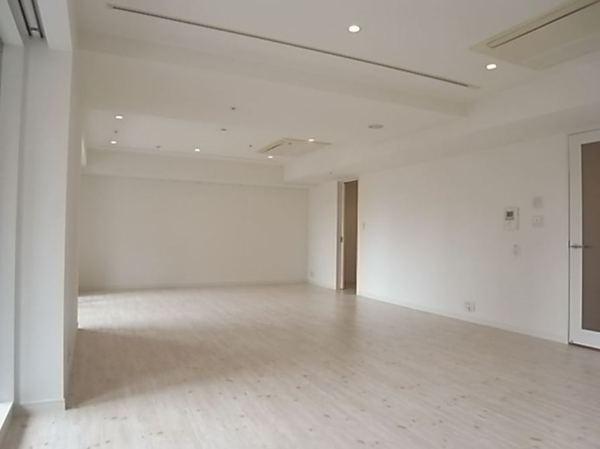 港区東新橋２丁目のマンション