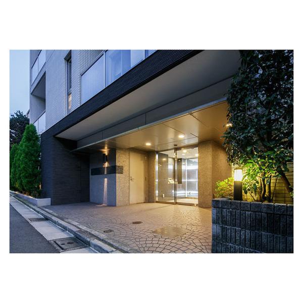 新宿区市谷薬王寺町のマンション