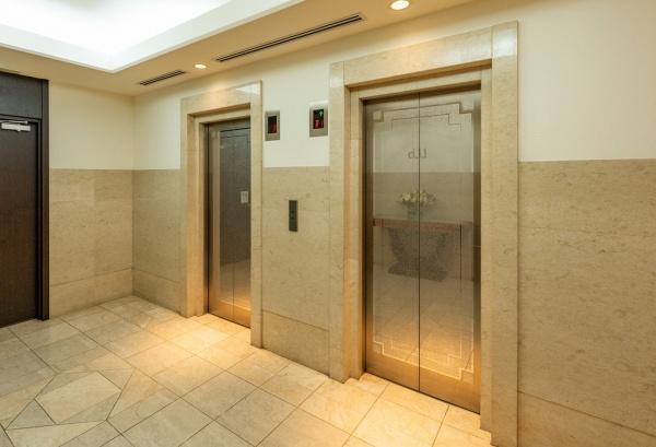 港区六本木１丁目のマンション
