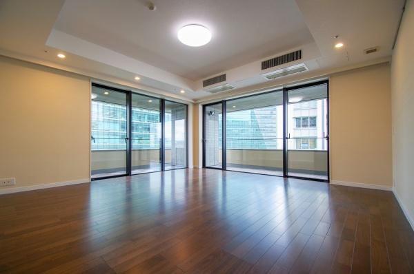 港区六本木１丁目のマンション