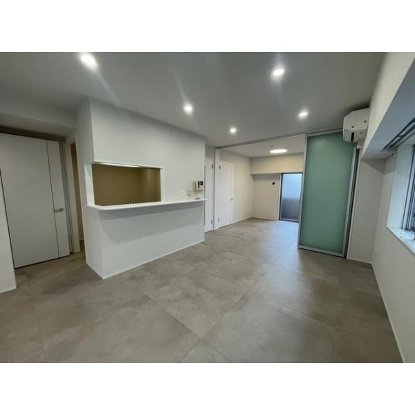 中央区新川２丁目のマンション