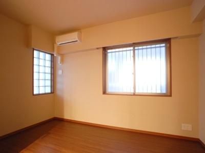 新宿区原町３丁目のマンション