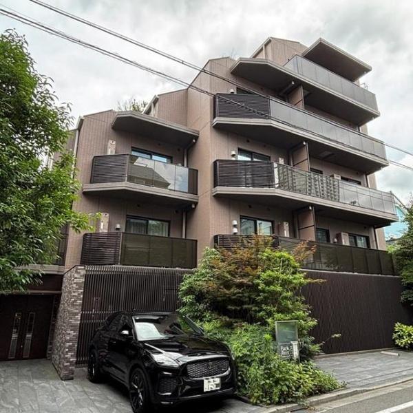 新宿区市谷加賀町２丁目のマンション