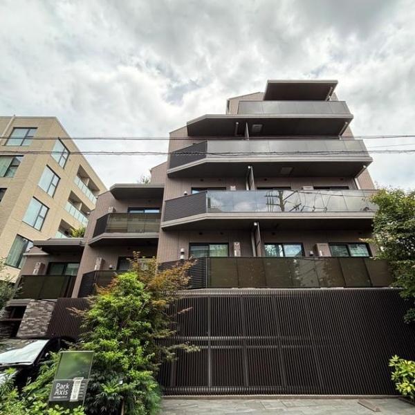 新宿区市谷加賀町２丁目のマンション