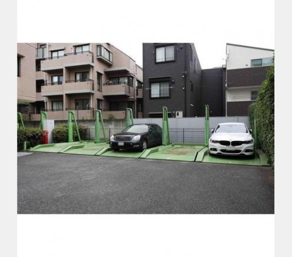 新宿区払方町のマンション