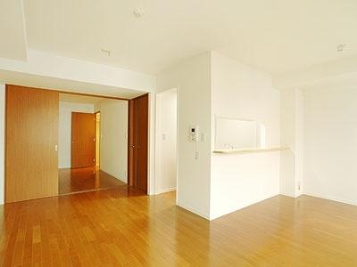 世田谷区下馬１丁目のマンション