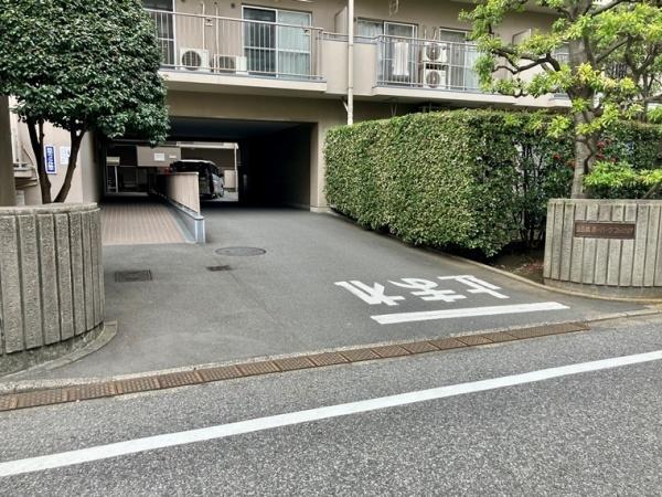 新宿区新小川町のマンション