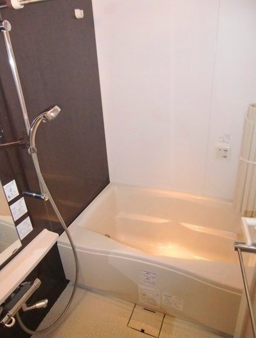 中央区新川２丁目のマンション