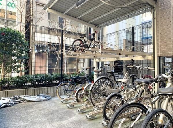 中央区新川２丁目のマンション