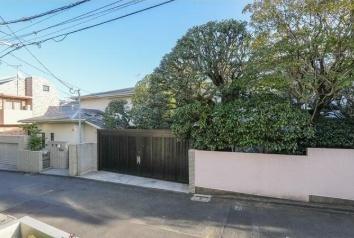 世田谷区代田２丁目のマンション