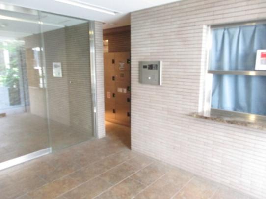 目黒区上目黒３丁目のマンション