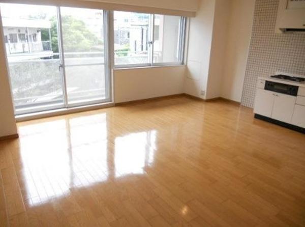 世田谷区三軒茶屋２丁目のマンション
