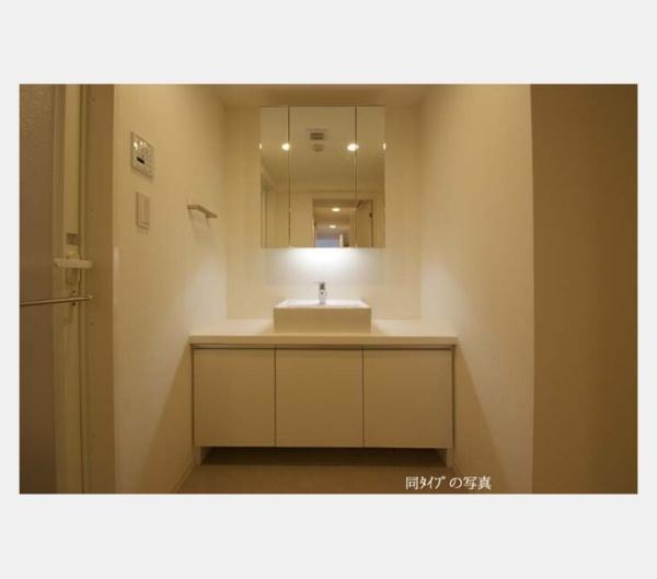 世田谷区三軒茶屋２丁目のマンション