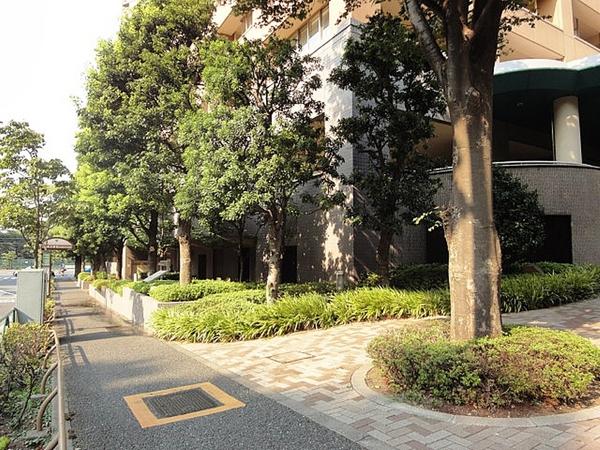 新宿区西早稲田１丁目のマンション
