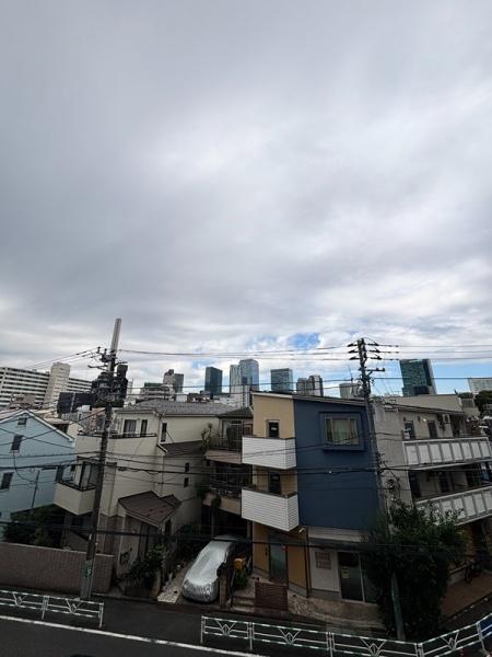 渋谷区東３丁目のマンション