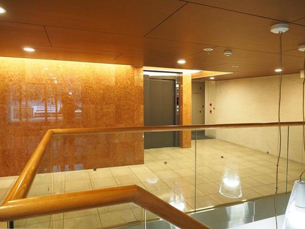港区六本木７丁目のマンション