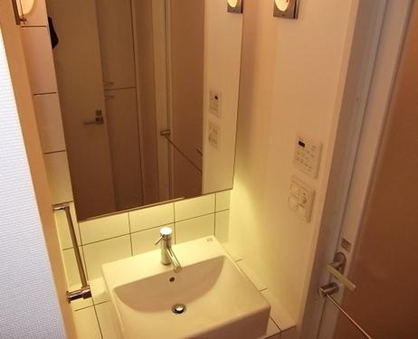 港区六本木７丁目のマンション