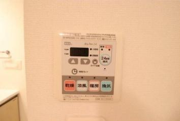 中央区新川１丁目のマンション