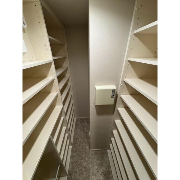千代田区麹町３丁目のマンション