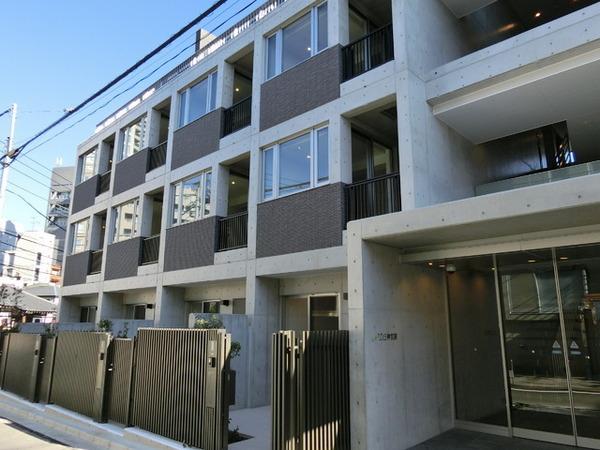 渋谷区神宮前３丁目のマンション
