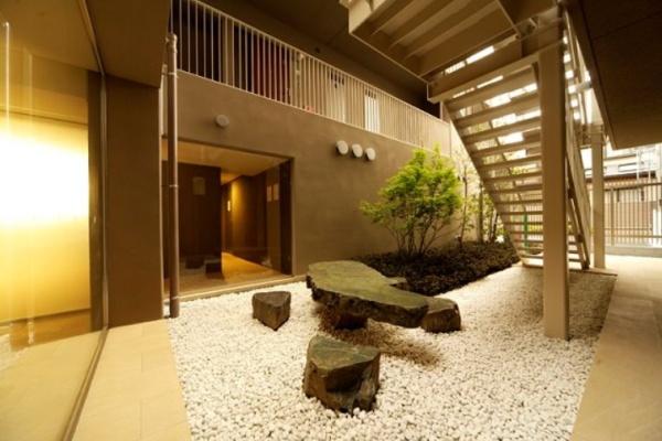 新宿区西早稲田２丁目のマンション