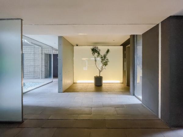 新宿区西早稲田２丁目のマンション