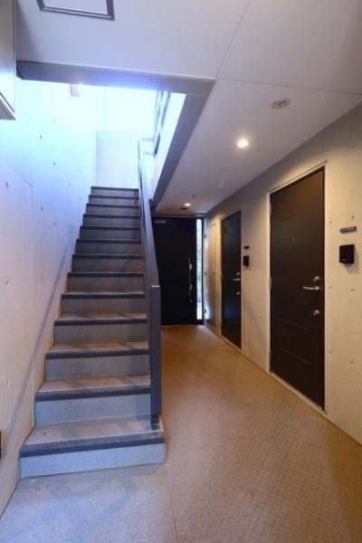 中野区本町２丁目のマンション