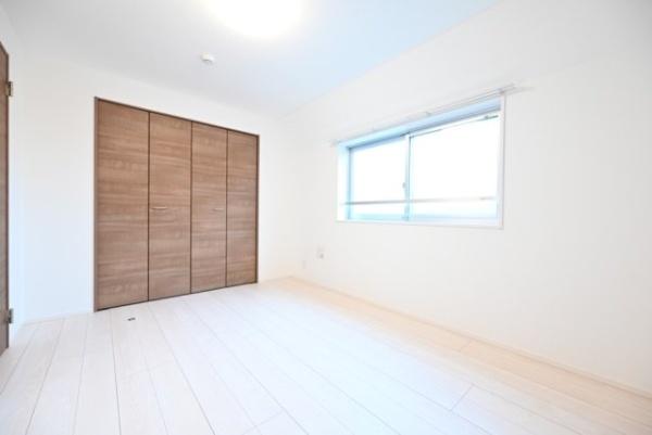 中野区本町２丁目のマンション