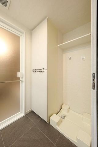 中央区新川２丁目のマンション