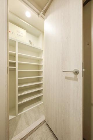 中央区新川２丁目のマンション
