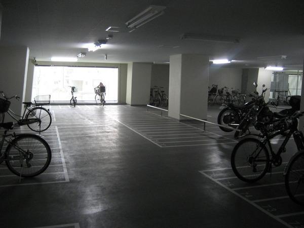 千代田区神田練塀町のマンション