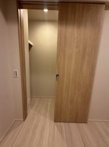 千代田区麹町３丁目のマンション