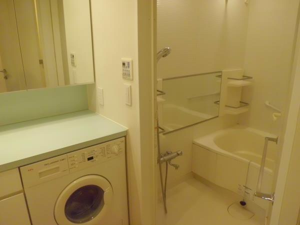 新宿区左門町のマンション