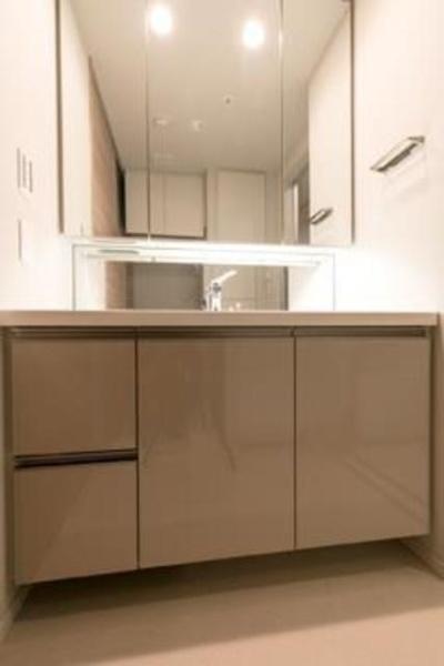 中央区湊２丁目のマンション