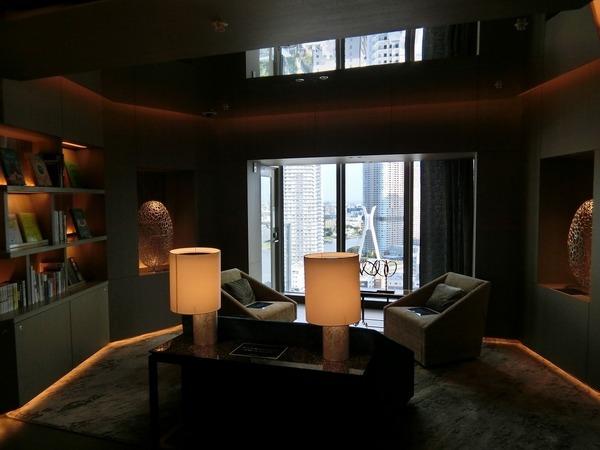 中央区新川２丁目のマンション
