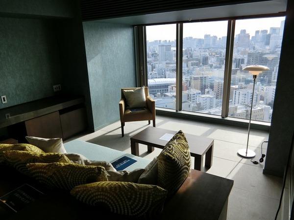 中央区新川２丁目のマンション