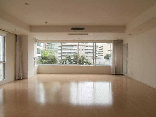 港区赤坂１丁目のマンション