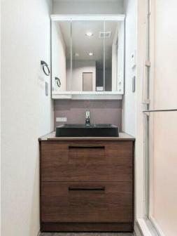 港区赤坂２丁目のマンション