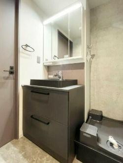 港区赤坂２丁目のマンション