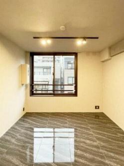 港区赤坂２丁目のマンション