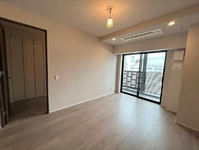 千代田区麹町３丁目のマンション