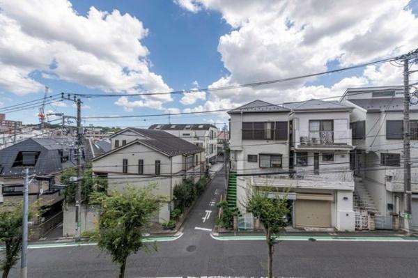 渋谷区代々木４丁目のマンション