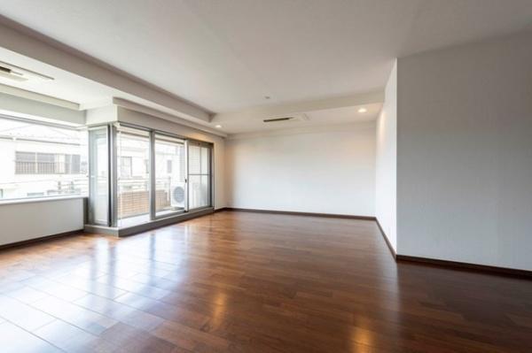 渋谷区代々木４丁目のマンション