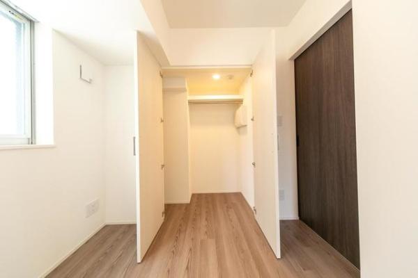 渋谷区初台２丁目のマンション