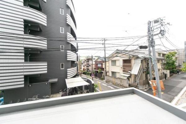 渋谷区初台２丁目のマンション