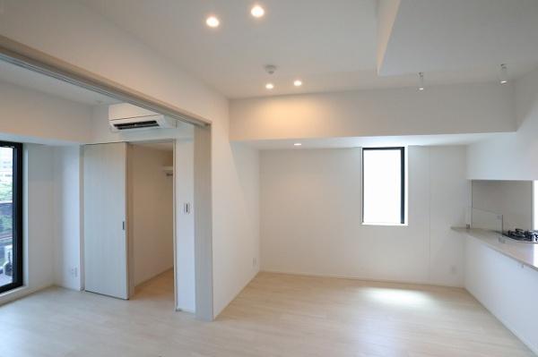 新宿区市谷田町２丁目のマンション
