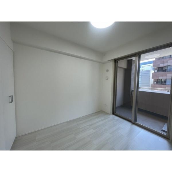 中央区新川２丁目のマンション
