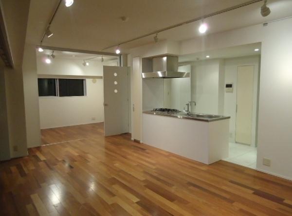 目黒区青葉台２丁目のマンション