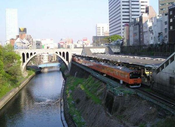 千代田区鍛冶町２丁目のマンション