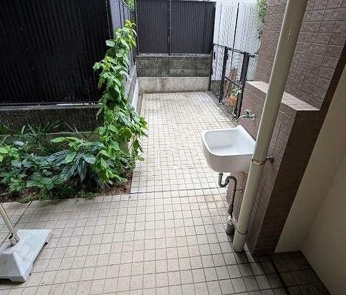 中野区中野２丁目のマンション